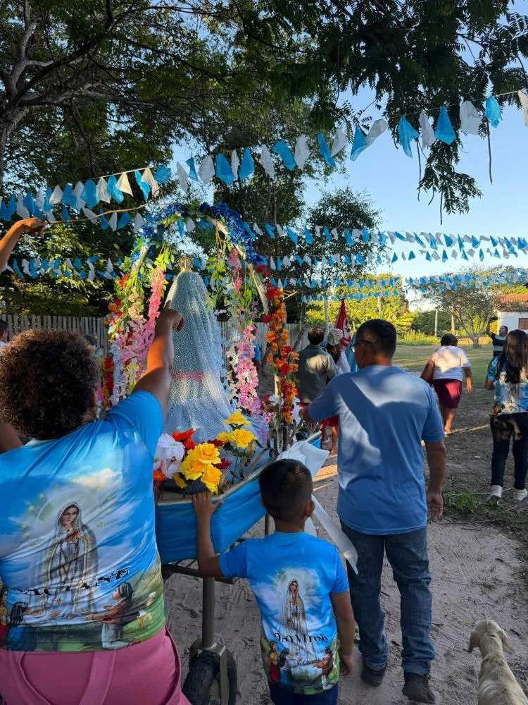 Prociss&atilde;o terrestre em homenagem a Nossa Senhora de F&aacute;tima - foto: Larissa Miranda 