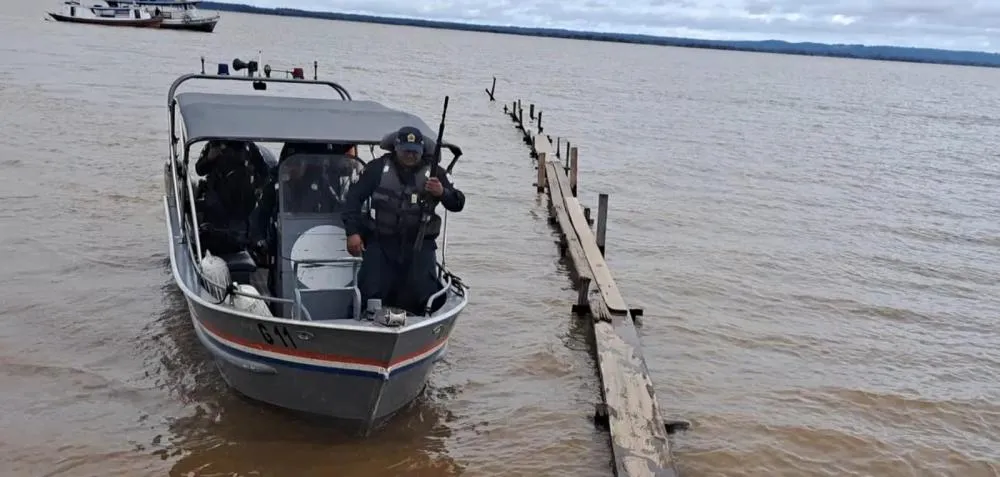 A&ccedil;&atilde;o preventiva realizada pelo Grupamento Fluvial em Monte Alegre - foto: Pol&iacute;cia Militar/Divulga&ccedil;&atilde;o 