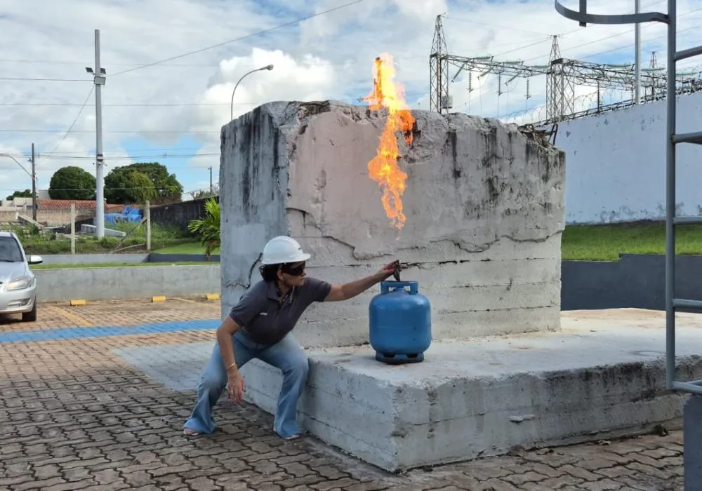 Aula pr&aacute;tica do curso de Brigada de Inc&ecirc;ndio - foto: Equatorial Par&aacute;/Divulga&ccedil;&atilde;o 