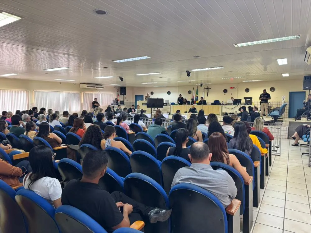 Sal&atilde;o do j&uacute;ri popular no julgamento de Jussara Nadiny - foto: OEstadonet