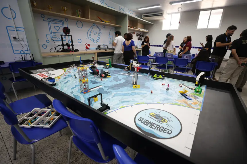 Mais de 900 escolas receberam kit de laborat&oacute;rio m&oacute;vel - foto: Ag&ecirc;ncia Par&aacute; 