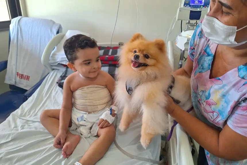 Pet Terapia transforma ambiente hospitalar - foto: Ascom HRBA 