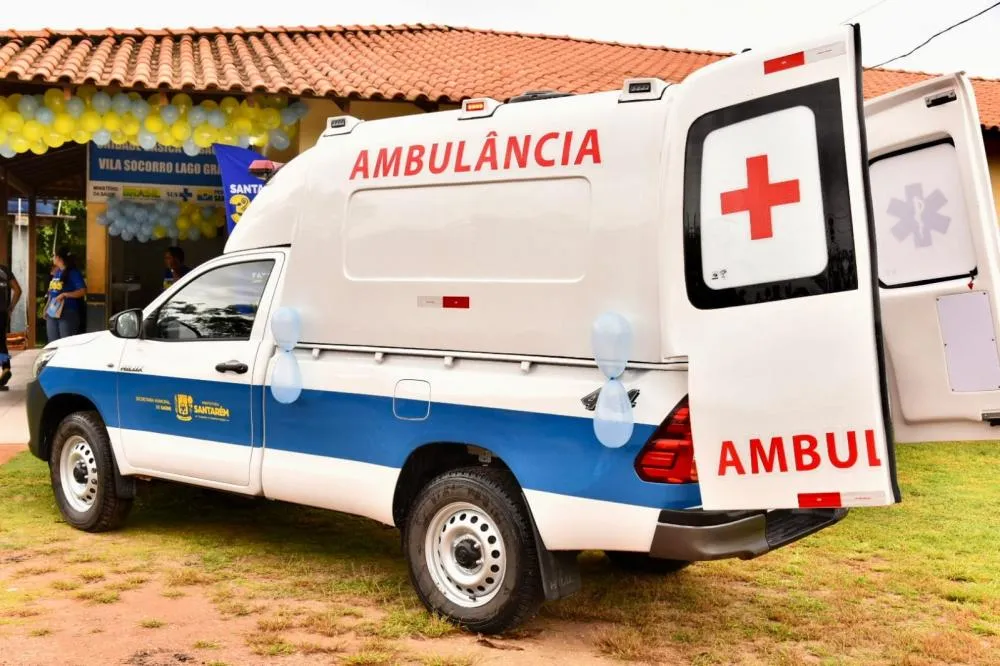 Uma ambul&acirc;ncia foi destinada &agrave; comunidade Vila Socorro, no Baixo Lago - foto: Ascom/Dep. Henderson Pinto 