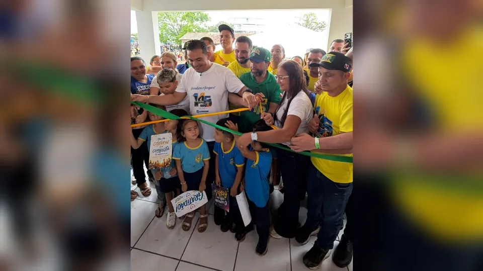 Deputado Henderson Pinto prestigiou a entrega da escola Ramiro Nrito na v&aacute;rzea de Alenquer - foto: Divulga&ccedil;&atilde;o 