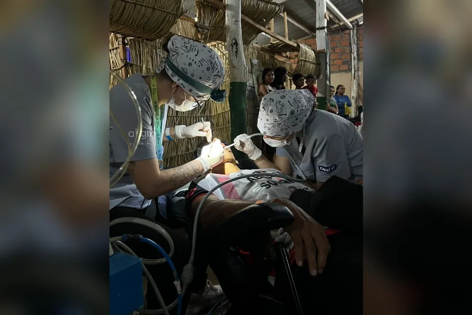 Atendimentos odontol&oacute;gicos foram realizados pela ONG Por 1 Sorriso - foto: Divulga&ccedil;&atilde;o 