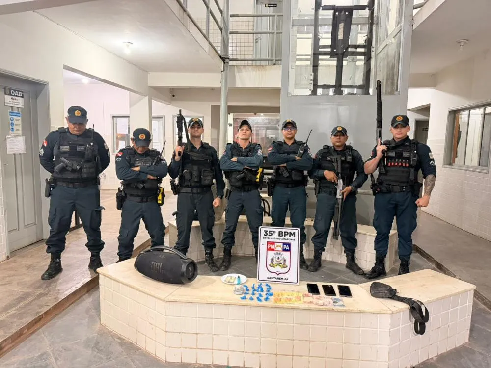 Polícia apreende drogas, celulares e dinheiro após denúncia durante ronda ostensiva em Santarém 