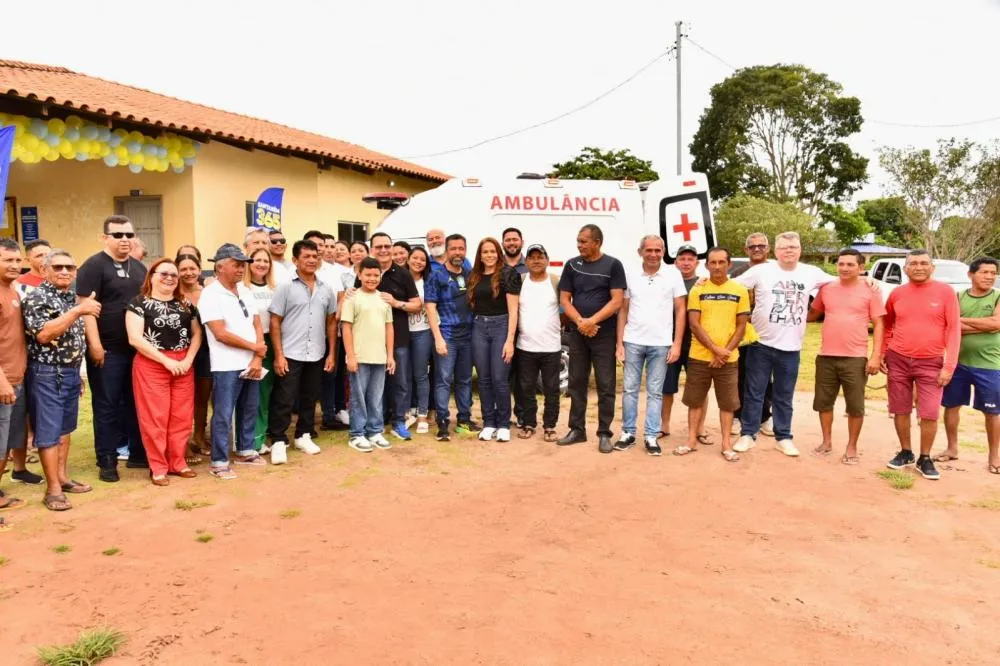 Henderson Pinto conclui entrega de três ambulâncias para Santarém