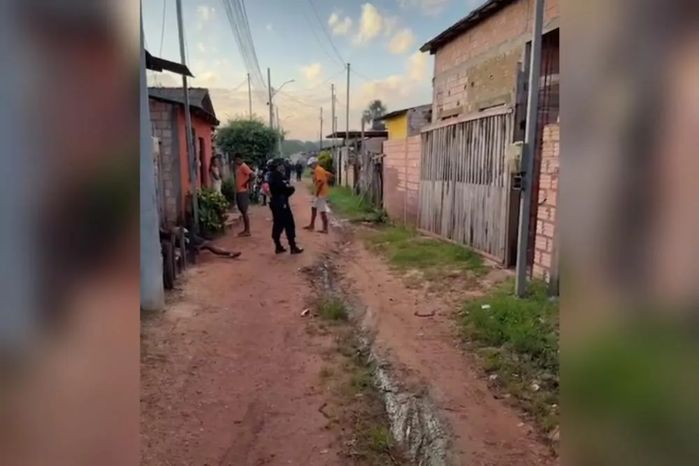 Corpo foi encontrado por moradores do Beco do Papagaio no bairro Uruará - foto: Reprodução/Redes sociais