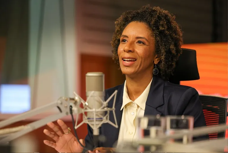 Ministra Raquel Barros fala sobre escala 6x1, expansão das Casas da Igualdade Racial e titulação de territórios 